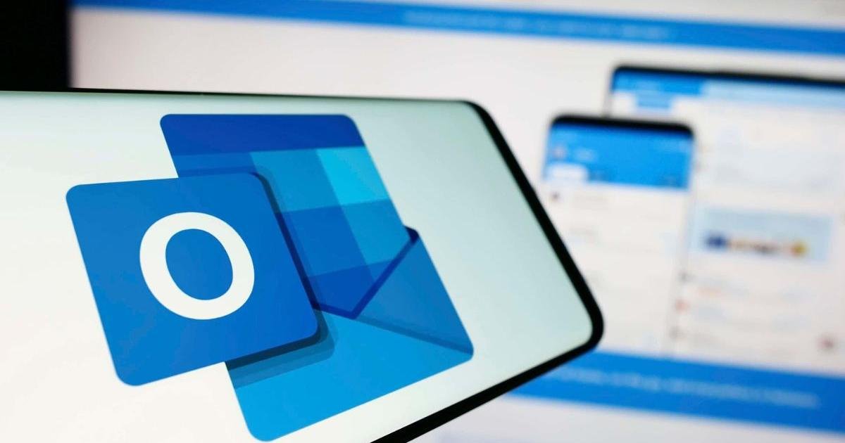 Microsoft Update on Outlook Outlook as users report issues